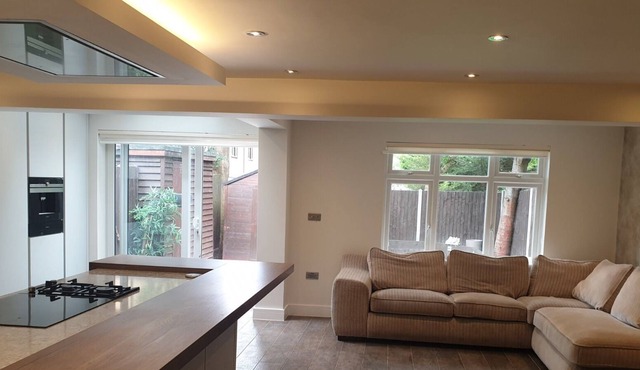 Family friendly 5 bedroom house in a residential area