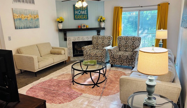Family Friendly {5 Min To WSU} Spacious