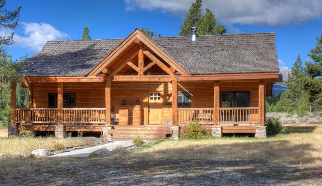 Family-Friendly 5-Star Riverfront Home