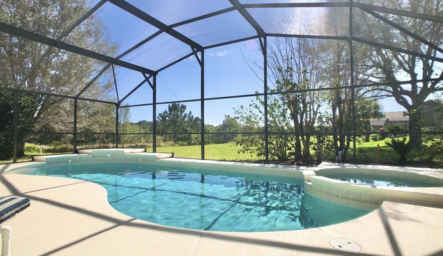 Family-friendly 5BR villa with stunning view and private, south-facing pool