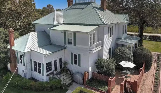 Family-Friendly 6BR/6BA Main House at Annie’s Inn