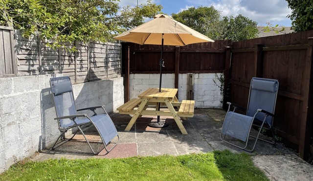 Family friendly accessible bungalow in quiet, rural location near the sea