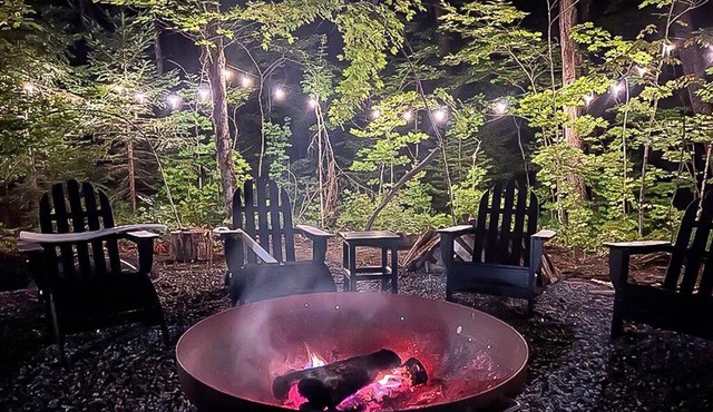 Family friendly all season cottage on Whitestone lake. Nestled on 7 acres forest