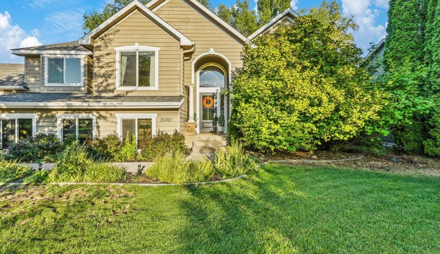 Family-Friendly and Fenced Yard - Great for Pets! Speakeasy – 15 Min to Downtown