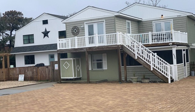 Family friendly Beach house 400 Yards to Beach! Sleeps10
