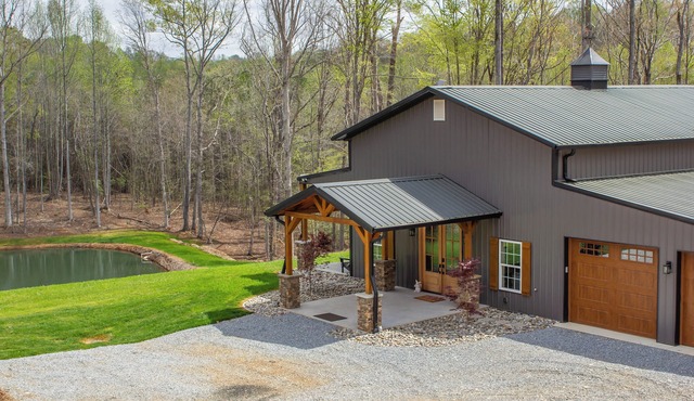 Family-Friendly Barndominium Near Greenville!