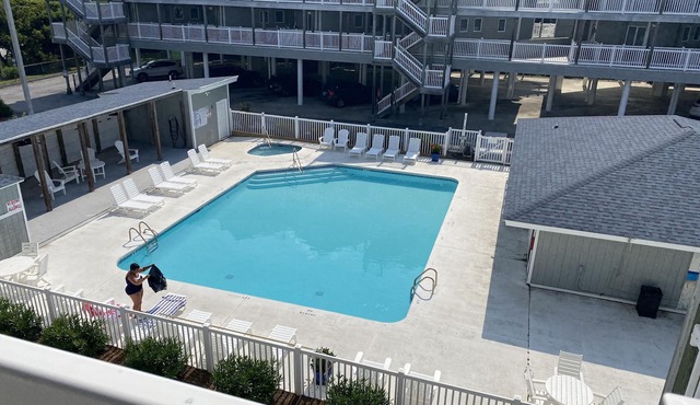 Family-friendly beach condo, Indian Beach, NC