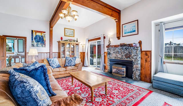 Family-Friendly Beach House w/Free WiFi, Gas Fireplace, Furnished Deck, & Views