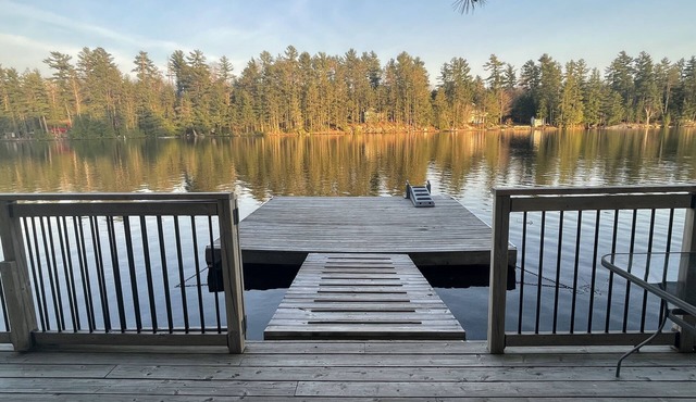 Family friendly, beautiful private waterfront getaway!