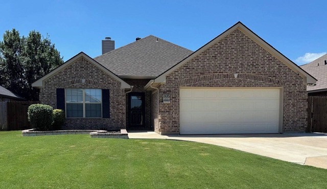 Family-Friendly Beautiful Updated 4BR house close to Wedding Venues