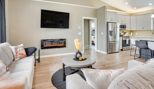 Family-Friendly Brookings Home 3 Mi to Downtown!