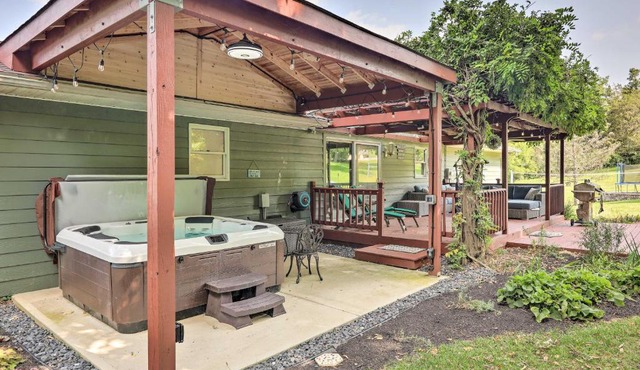 Family-Friendly Brookville Home with Hot Tub!