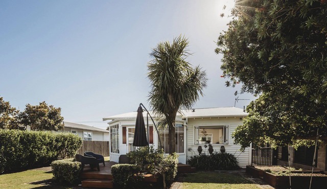 Family-Friendly Bungalow in Fitzroy Village