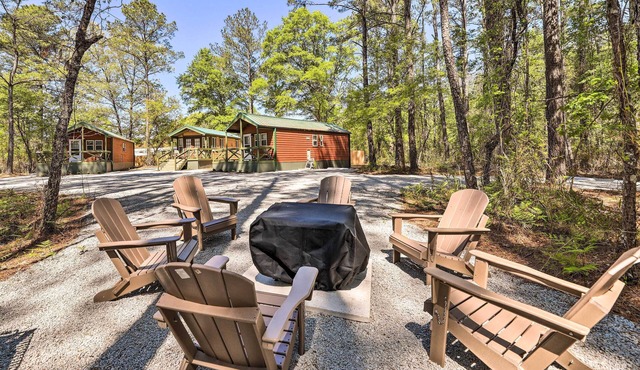 Family-Friendly Cabin ~ 5 Mi to Dtwn New Bern