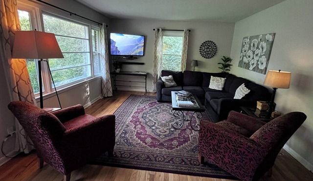 Family-Friendly Carrboro Home, Walk to Downtown and UNC