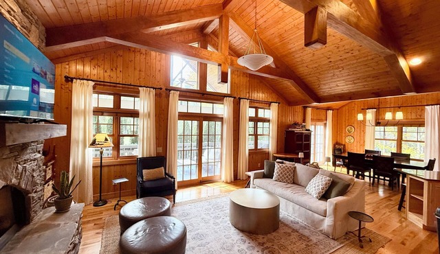 Family-Friendly Cashiers, NC Home on Golf Course with Club Access & Fast WiFi