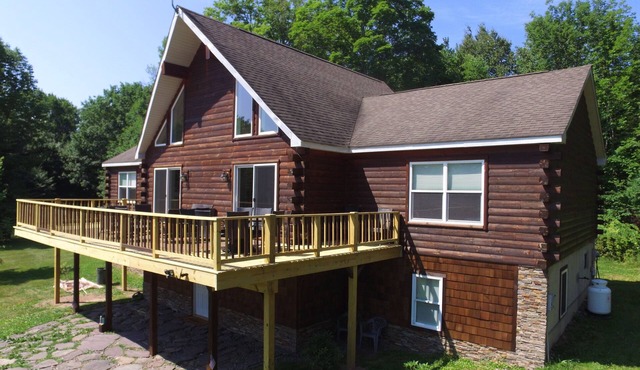 Family Friendly Catskills Escape Hot Tub Games