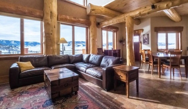 Family friendly Chalet with expansive views and Hot Tub. Many outdoor options