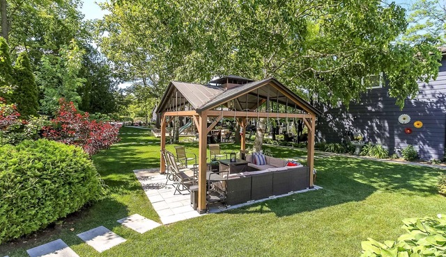 Family friendly cottage 2 min from the beach