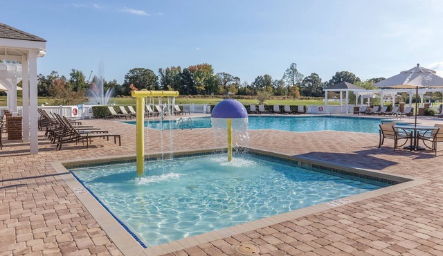 Family Friendly Countryside Resort Condos close to Colonial Williamsburg