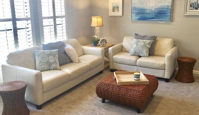 Family Friendly Coastal Living; BBQ, Hot Tub, close to Legoland