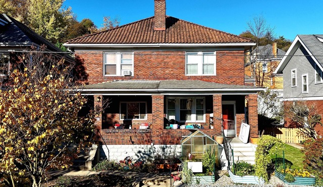 Family-friendly Condo in Pittsburgh's Walkable East End Neighborhood