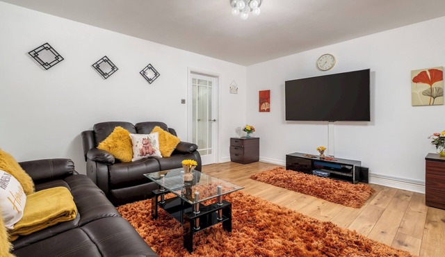 Family Friendly, Cosy 3 bed Home - Pass the Keys