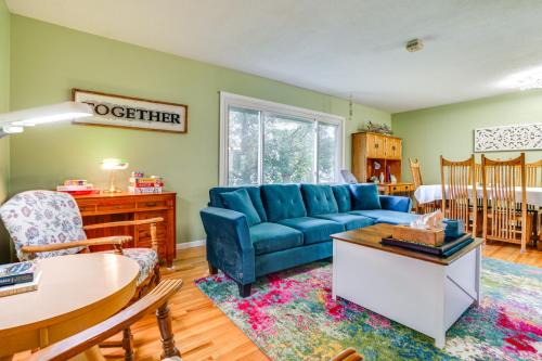 Family-Friendly Cottage Grove Home with Fireplace!