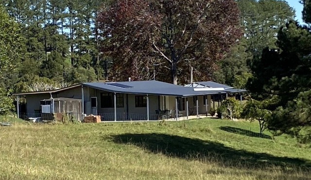 Family friendly cottage, scenic views, ideal for a peaceful & relaxing getaway.