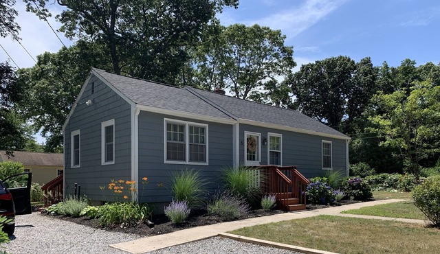 Family-friendly Cottage by the Shore