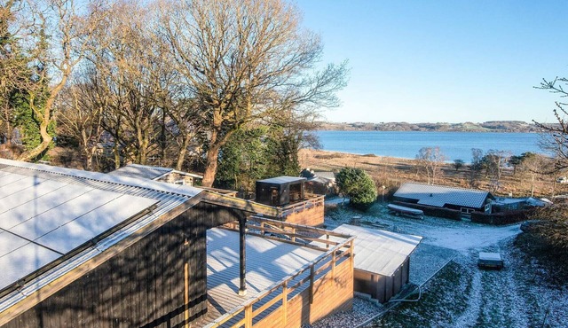 Family-Friendly Cottage Near the Coast