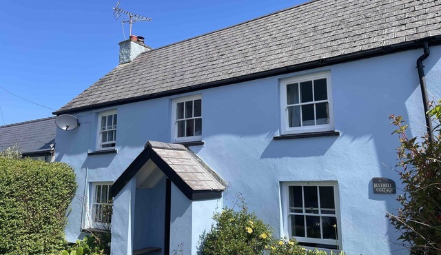 Family-friendly cottage - walk to stunning beach