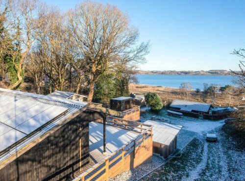 Family-Friendly Cottage Near the Coast