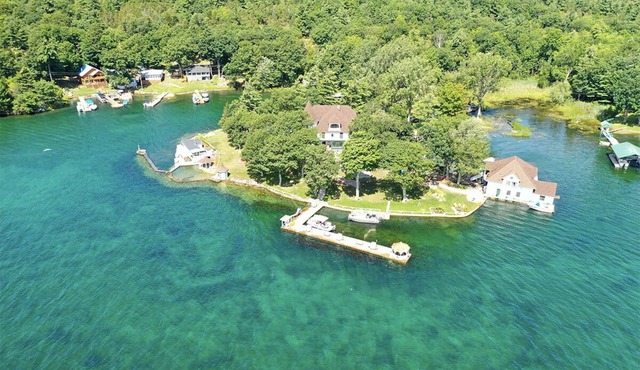 Family Friendly Cottage on Private Island