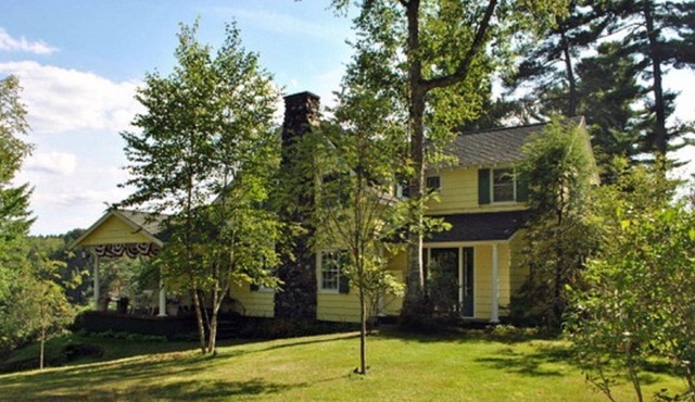 Family-Friendly Country Cottage With Pond/Mountain Views