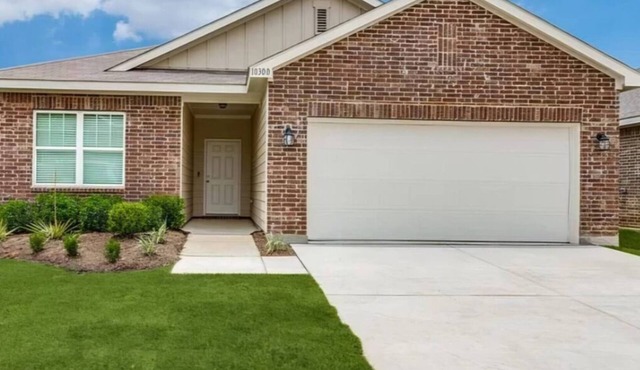 Family Friendly Cozy 4 Bedroom, Free Snacks & Coffee