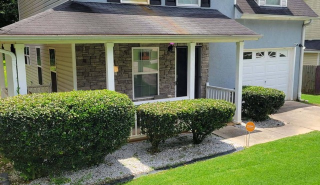 FAMILY FRIENDLY COZY/CLEAN/QUITE 3BDRM 3BA! 2O Min from Hartsfield Jackson