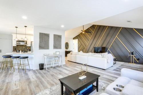 Family-Friendly Dacula Home with Screened Porch!