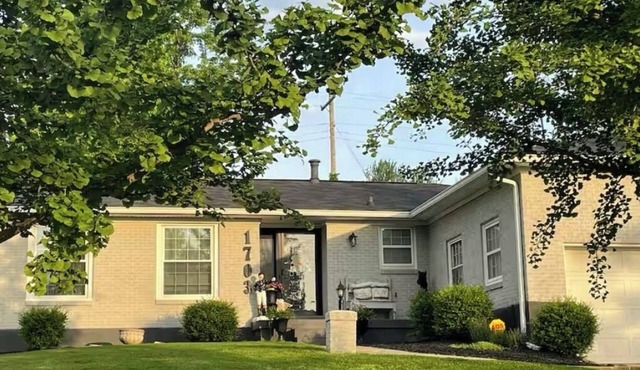 Family Friendly Derby City Getaway - minutes from track and festival grounds