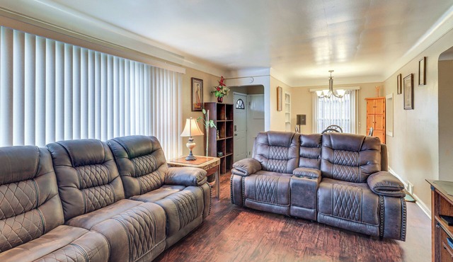 Family-friendly Detroit Home: 12 Mi to Downtown!