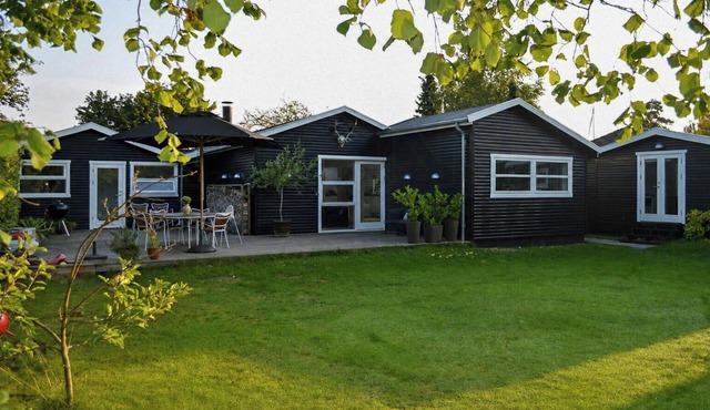 Family-friendly beach house at Solrød Beach