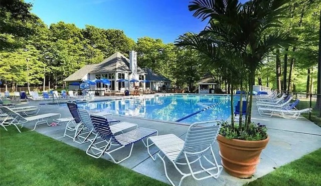 Family friendly escape located on the Hidden Valley Resort