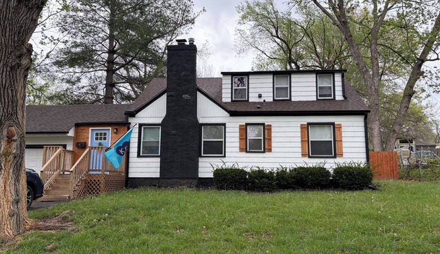 Family Friendly for World Cup 4-bedroom house with AC