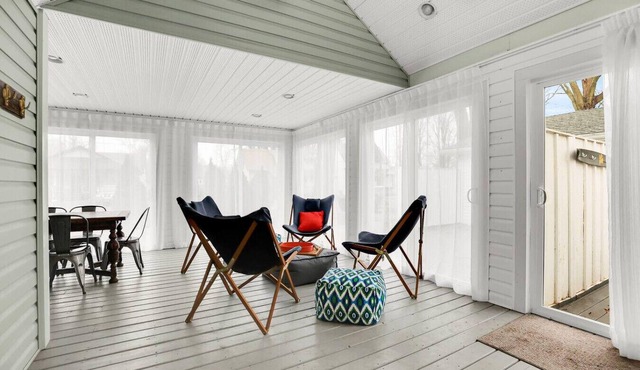 Family friendly Getaway- Steps to the beach!