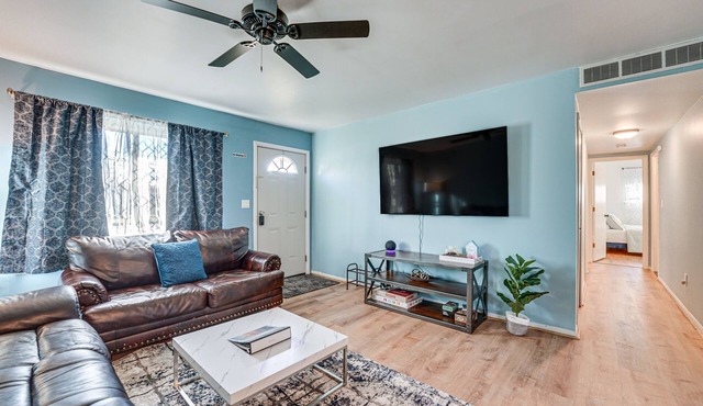 Family-Friendly Getaway w/Fire Pit in Ann Arbor