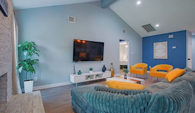 Family Friendly Getaway - Houston near Downtown