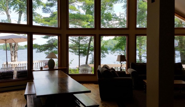 Family Friendly Granite Point Cottage