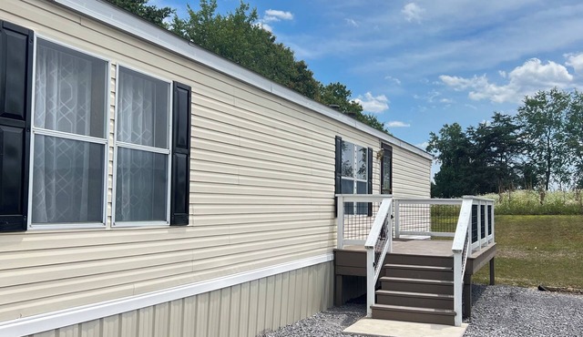 Family Friendly Guesthouse along 522 in a quiet setting of Mount Union PA