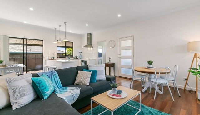 Family-Friendly Haven - Near Beach and Shopping