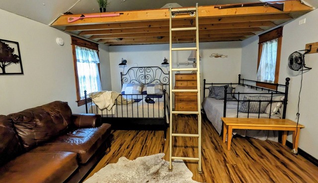 Family-friendly, hidden gem! Boat, Fish, Hunt, Repeat.